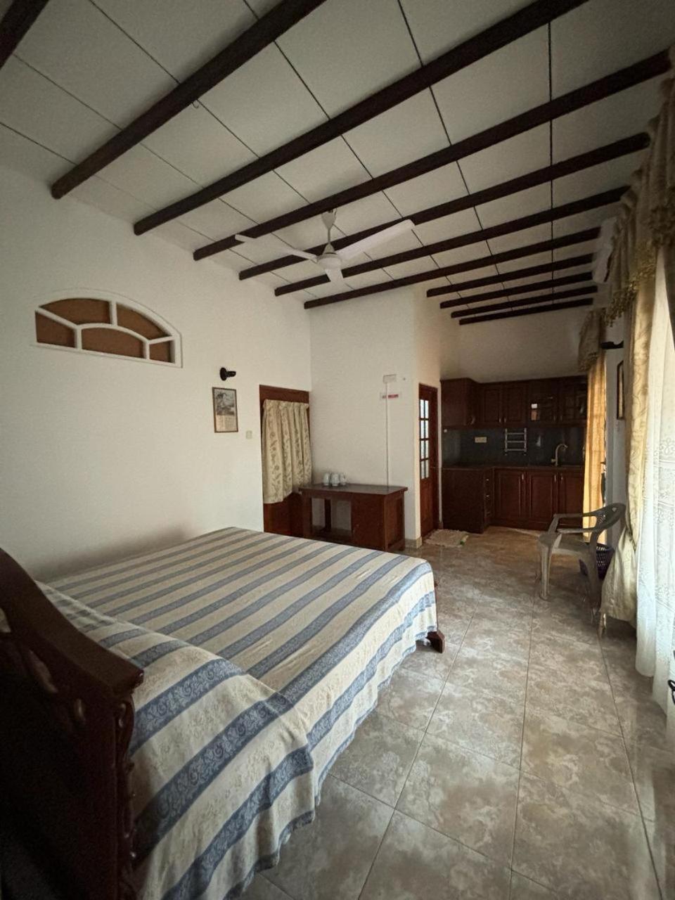 Village Inn Resort Negombo Pokoj fotografie